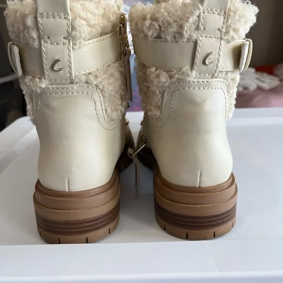 Circus Ivory Lace-Up Boots - Picture 5 of 9